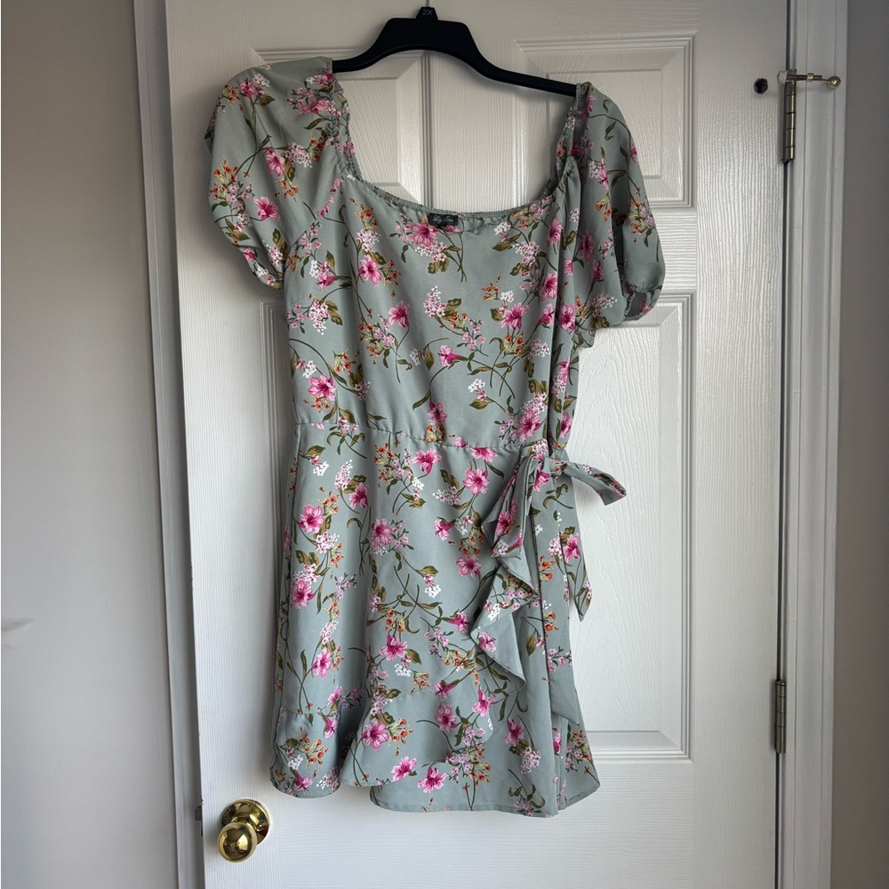 Lily Rose Floral Puff Sleeve Mini Dress - Gray and Pink